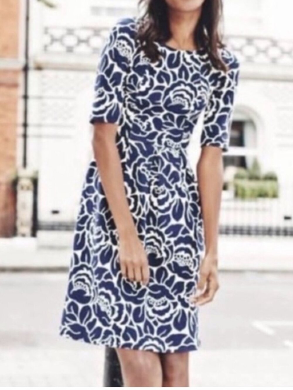 NWOT Boden Lindsey Navy & White Peony Floral Ponte Jacquard Mini Dress. Size 4L